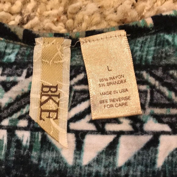 Like new! BKE buttery soft Aztec tank! 🖤 - Picture 3 of 4